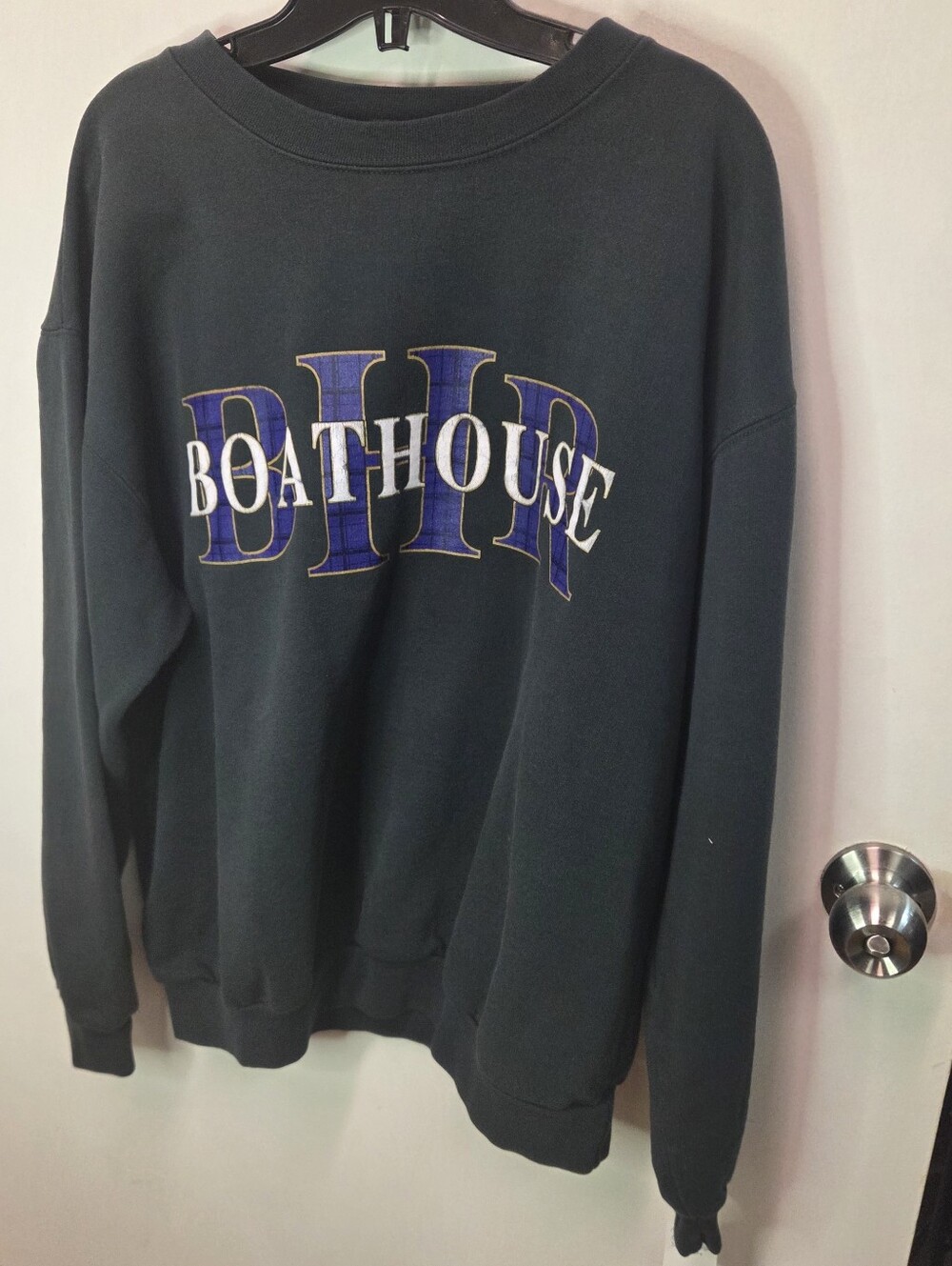 Vintage 90s Boathouse Row Graphic Crewneck Sweatshirt in Forest Green Large